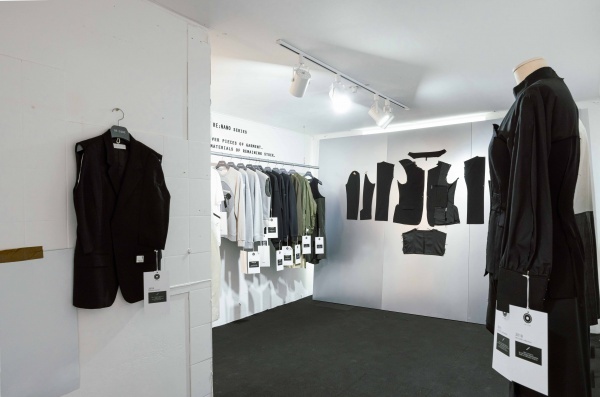 22년 론칭 10주년을 맞은 래코드는 강남구 신사하우스에서 ‘Re’;collective: 25 guest rooms’ 전시회를 진행하며 지속가능 패션에 대한 연대를 강화했다.